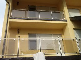 Spoljašnji prohromski gelenderi sa staklom