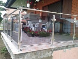Spoljašnji prohromski gelenderi sa staklom