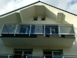 Spoljašnji prohromski gelenderi sa staklom