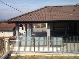 Spoljašnji prohromski gelenderi sa staklom