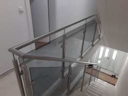Spoljašnji prohromski gelenderi sa staklom